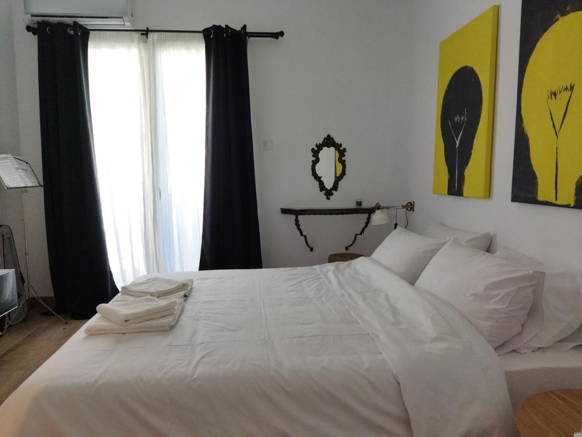 Minimal Apartment By The Beach Corinth Экстерьер фото