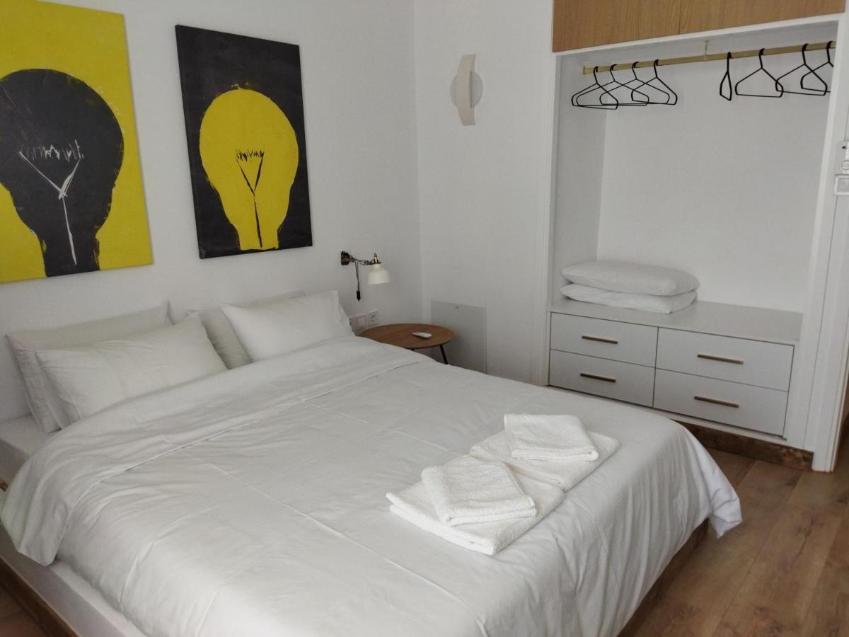 Minimal Apartment By The Beach Corinth Экстерьер фото